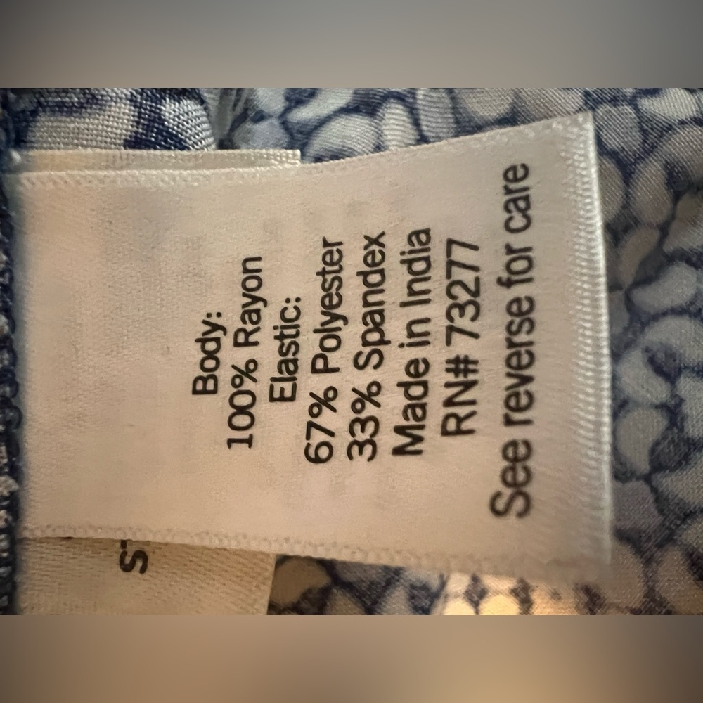 Croft & Barrow Smocked Dress – 3X
FREE BONUS: Jones New York Skort (XXXL) - Picture 7 of 9